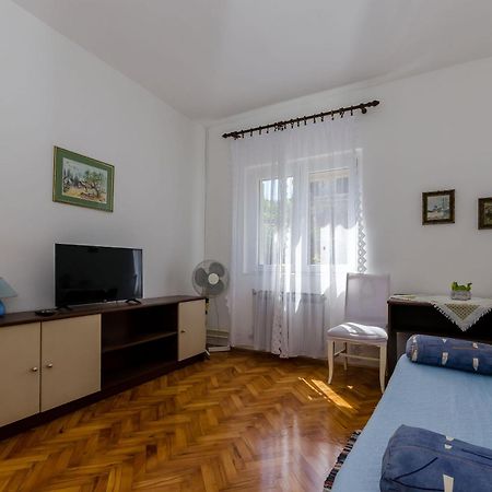 Apartments Jakov Йелса Екстериор снимка