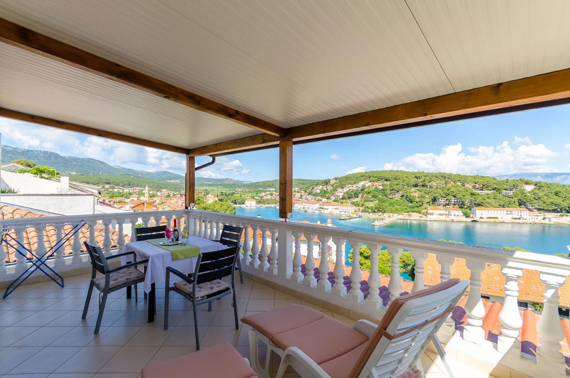 Apartments Jakov Йелса Екстериор снимка