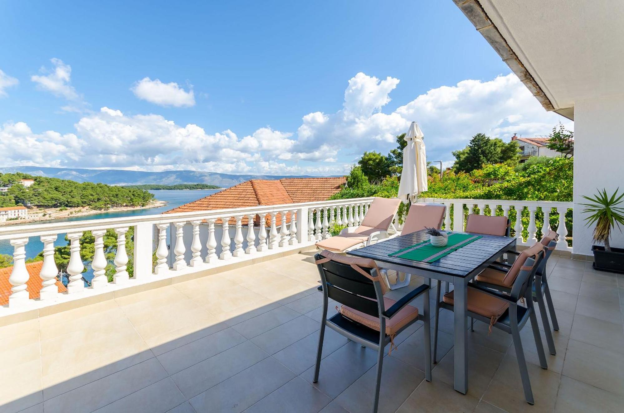 Apartments Jakov Йелса Екстериор снимка