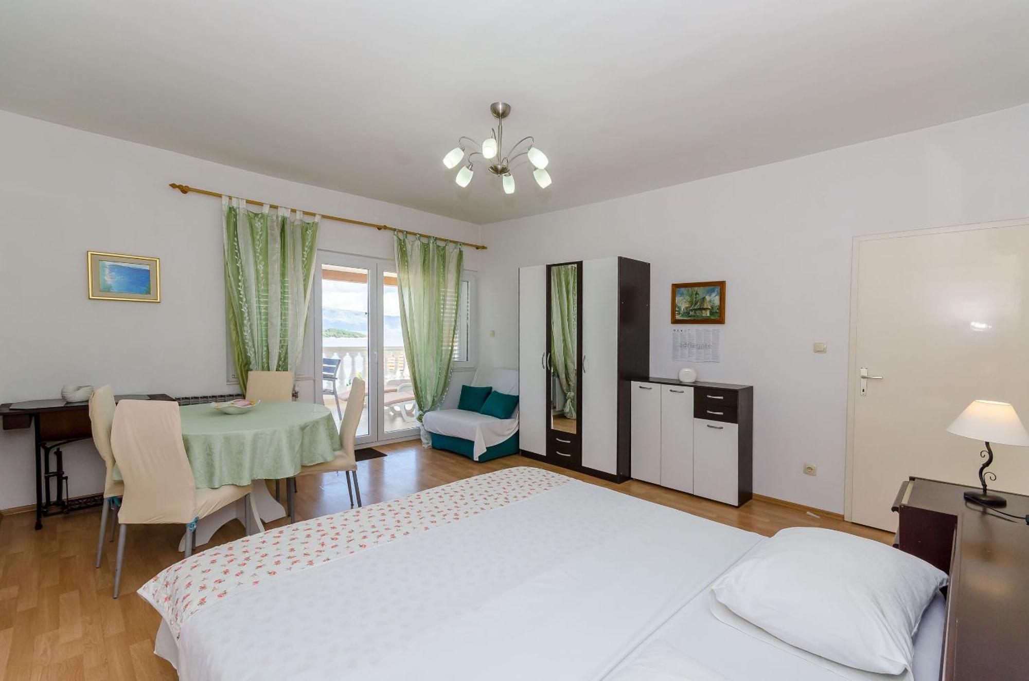Apartments Jakov Йелса Екстериор снимка