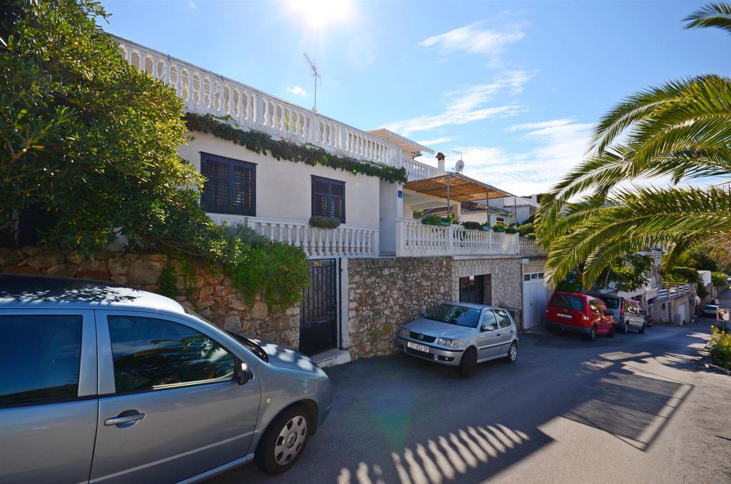Apartments Jakov Йелса Екстериор снимка